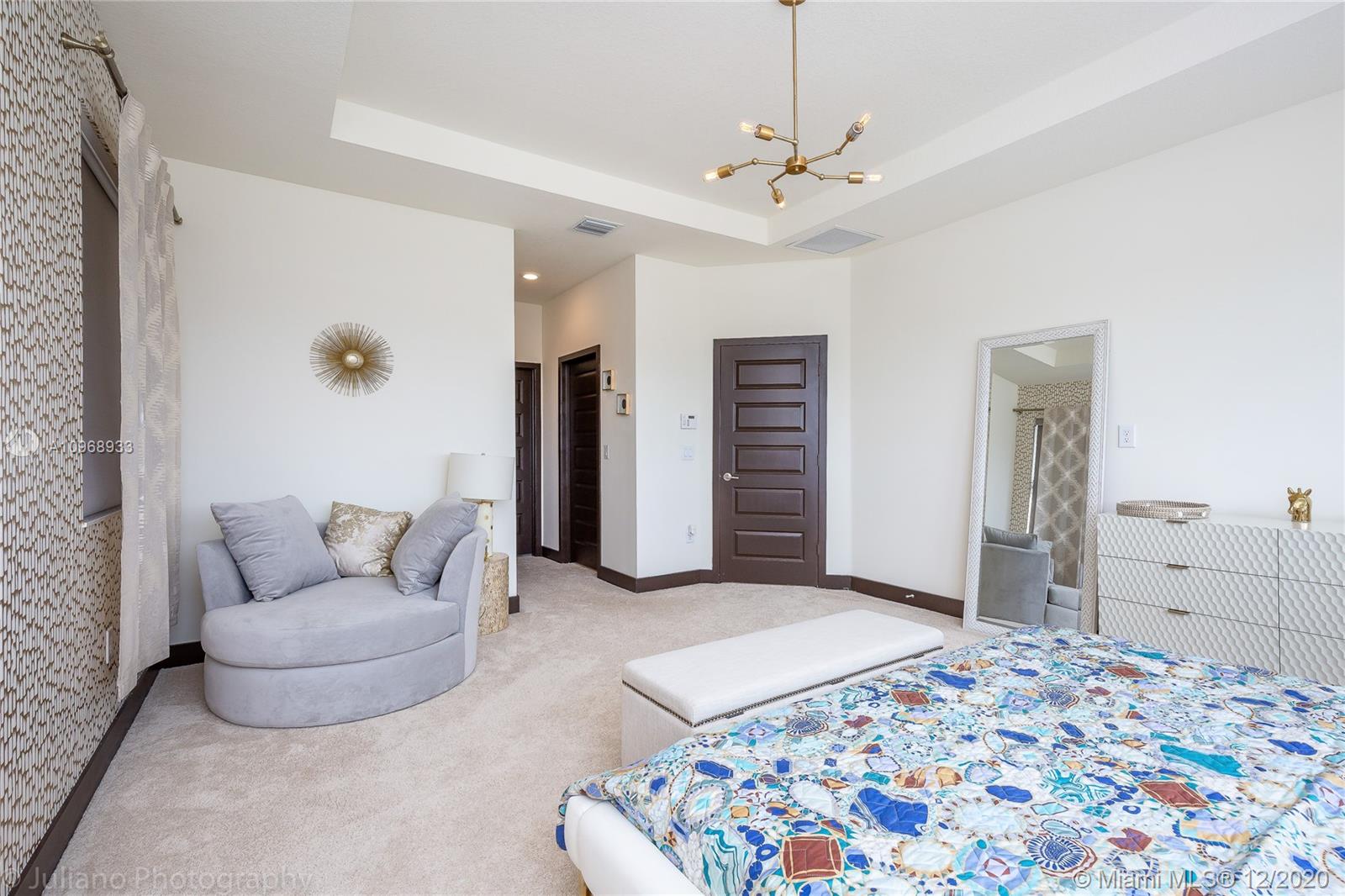 DUNNWOODY LAKE - Residential