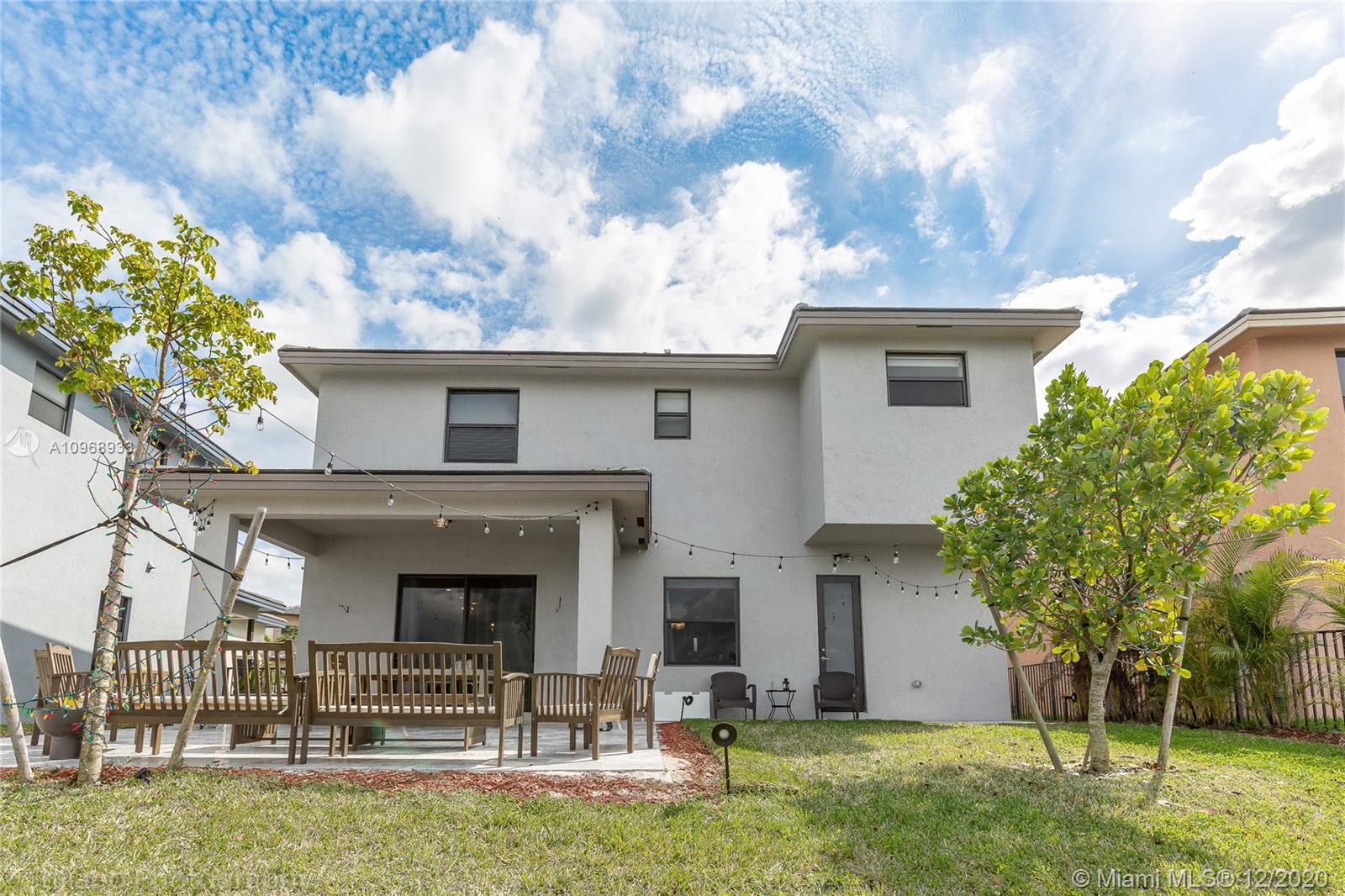 DUNNWOODY LAKE - Residential