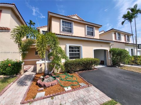 Single Family Residence in Pembroke Pines FL 17217 8th St St.jpg