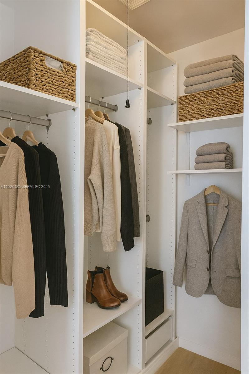 TAMARAC LAKES - Residential