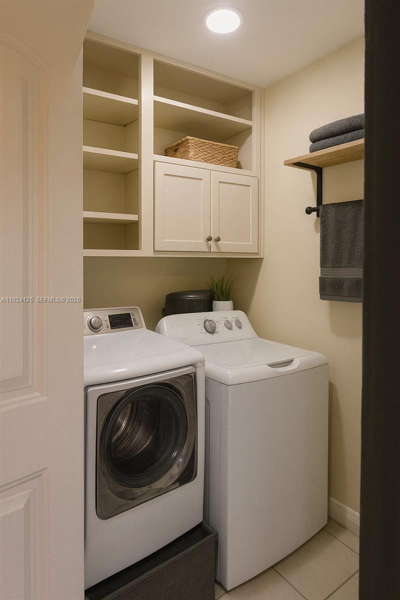 TAMARAC LAKES - Residential