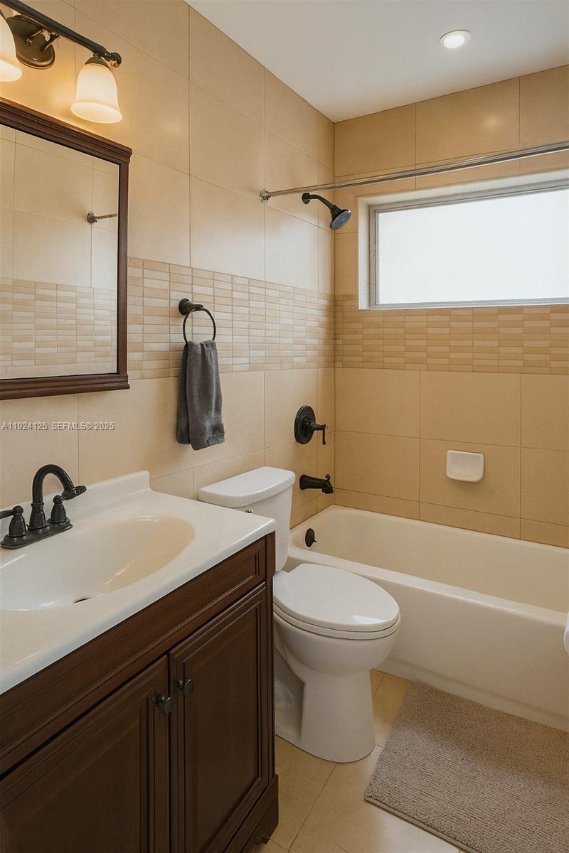 TAMARAC LAKES - Residential