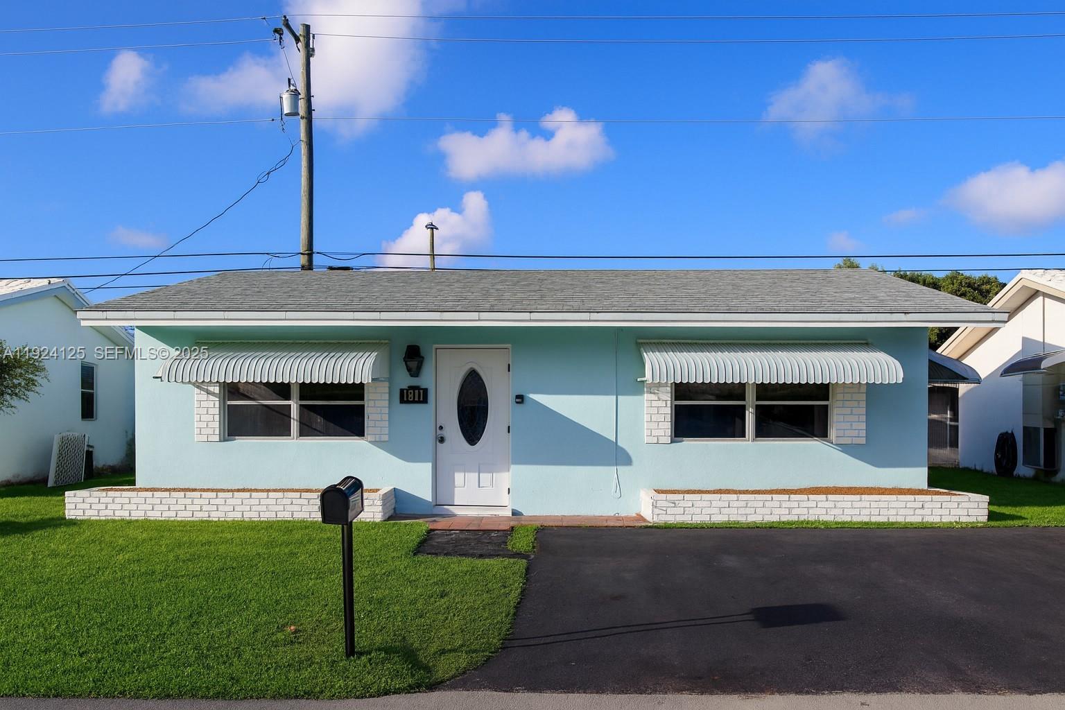 TAMARAC LAKES - Residential