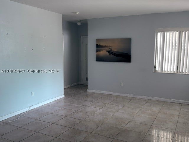 462 Golden Isles Dr 203