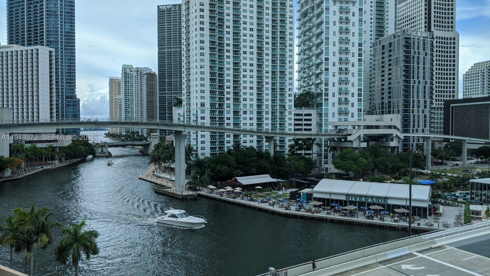 WIND CONDO - Residential