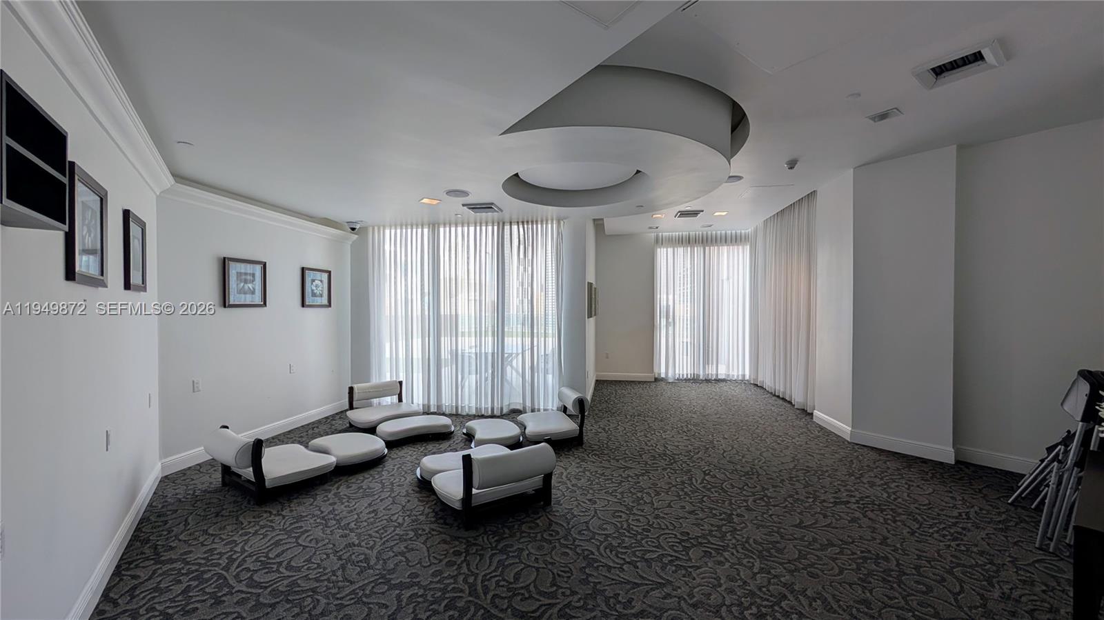 WIND CONDO - Residential