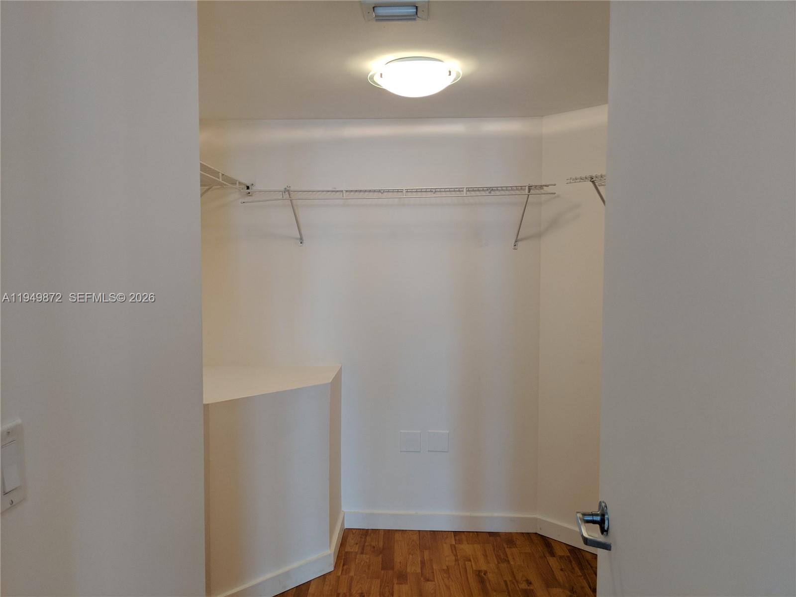 WIND CONDO - Residential