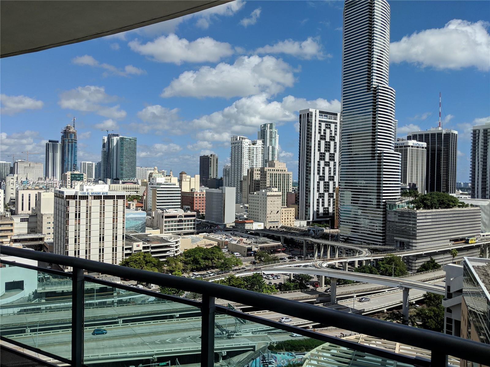 WIND CONDO - Residential