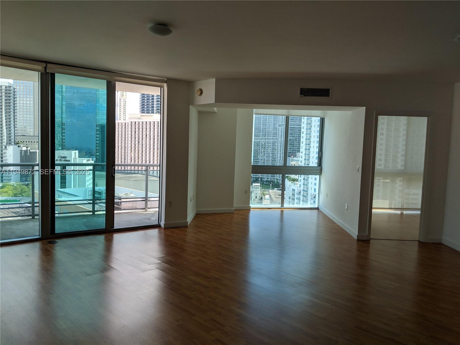 WIND CONDO - Residential