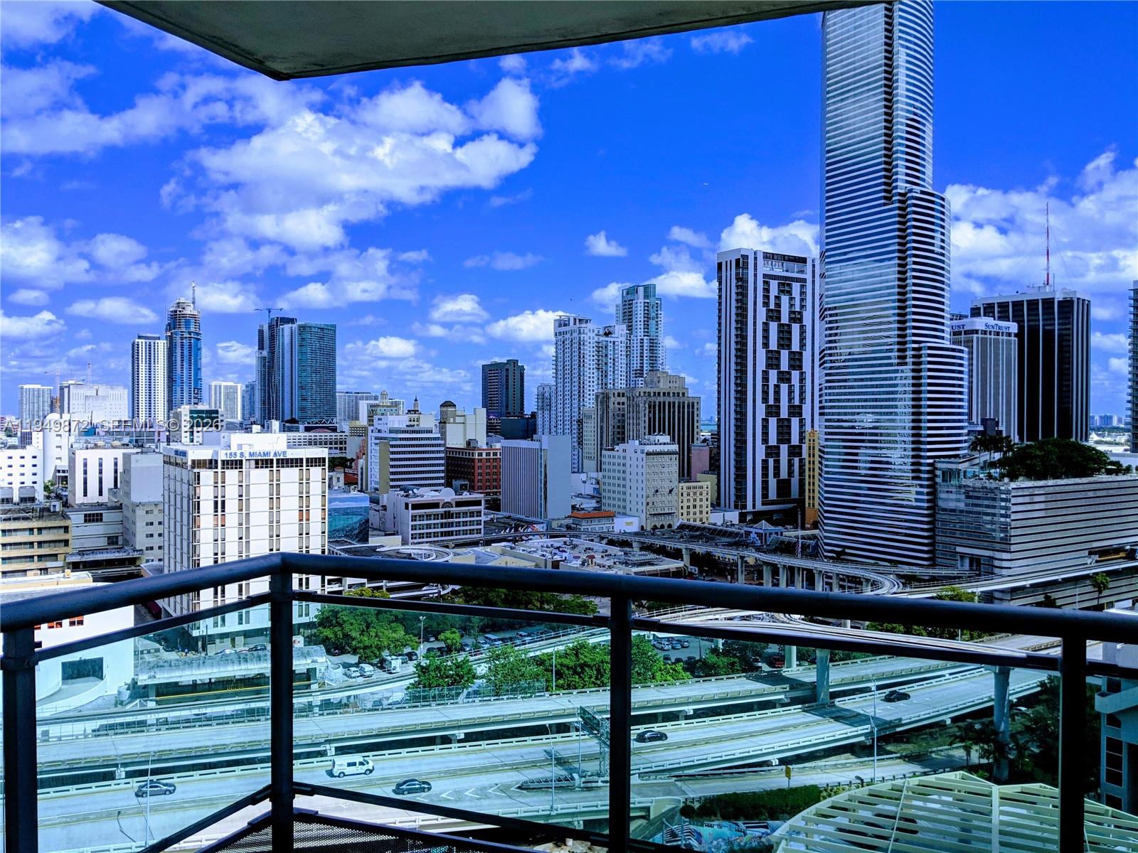 WIND CONDO - Residential