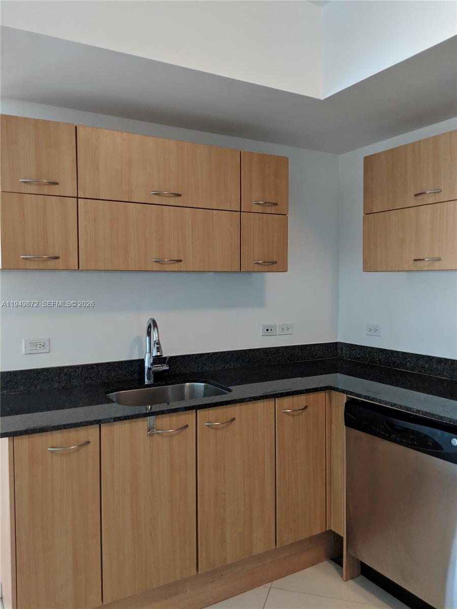 WIND CONDO - Residential