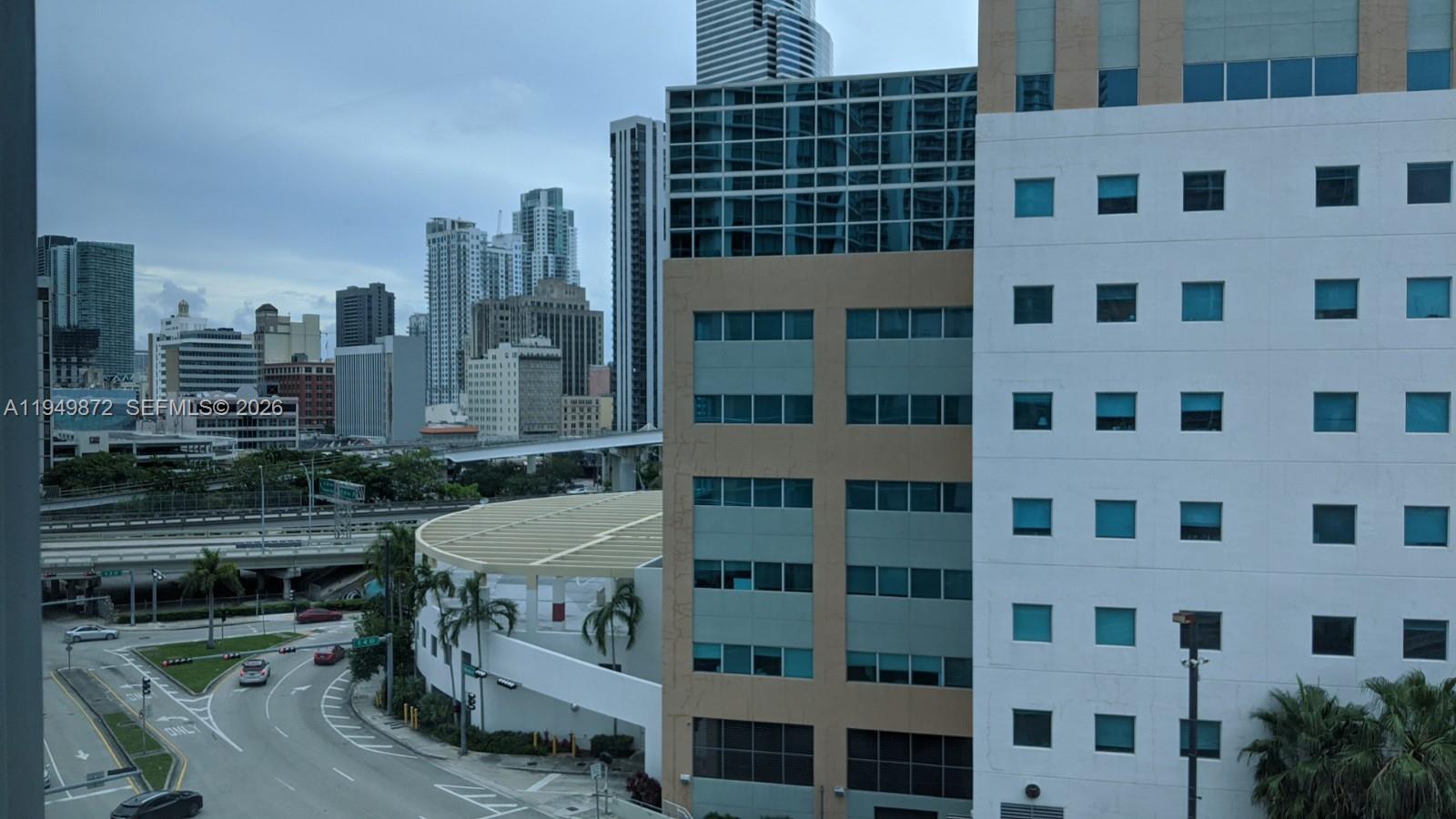 WIND CONDO - Residential