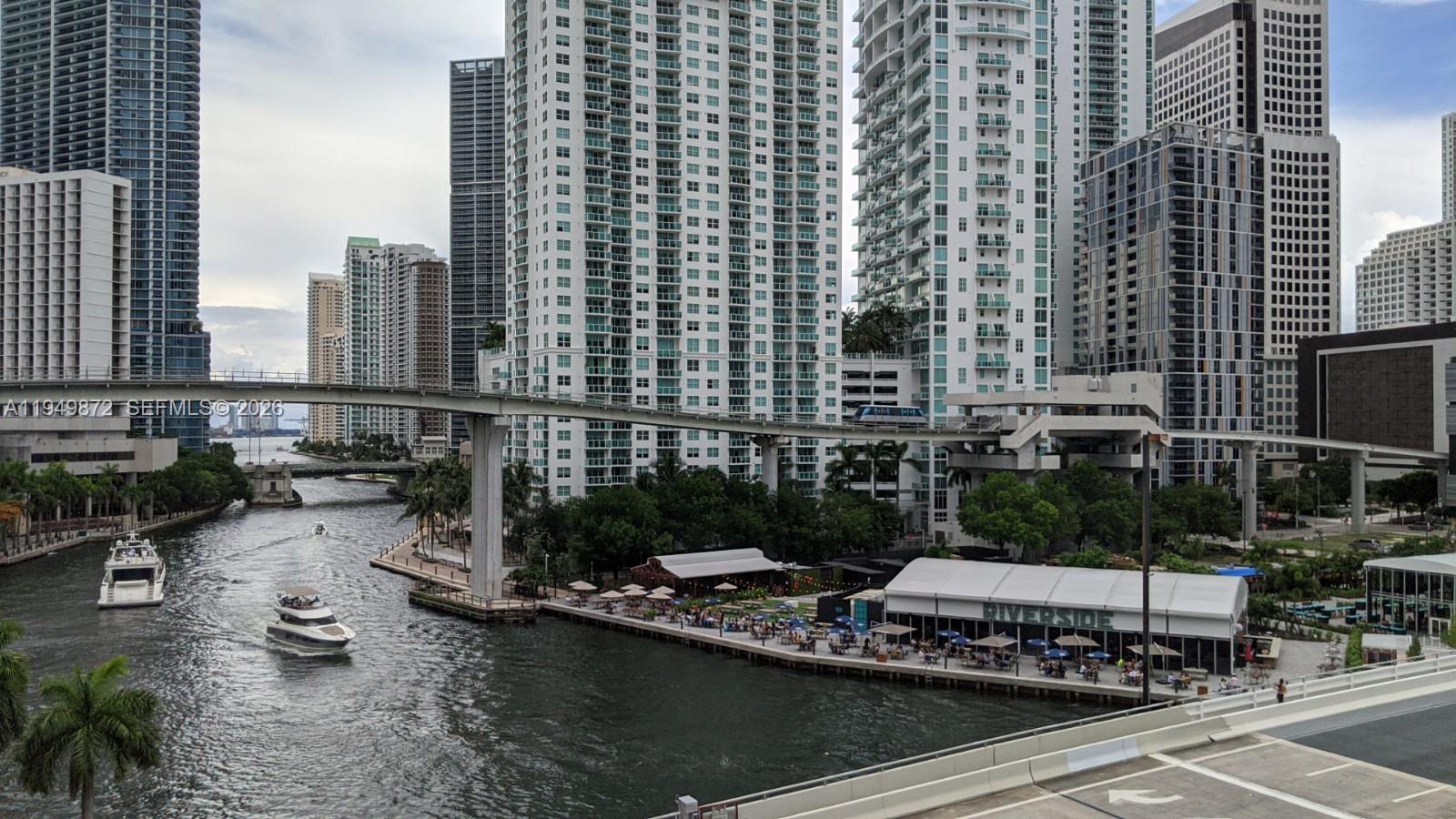 WIND CONDO - Residential