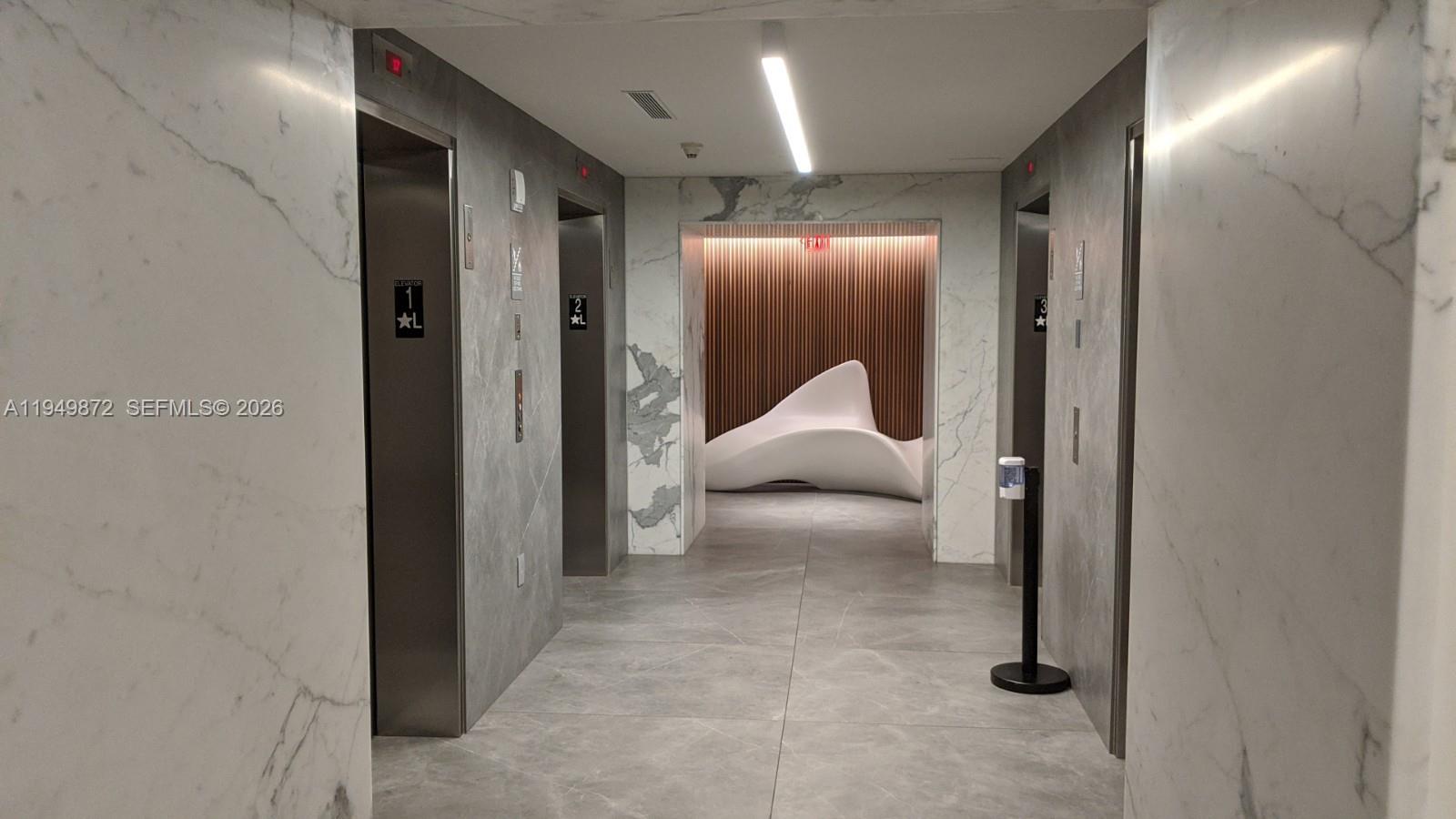 WIND CONDO - Residential