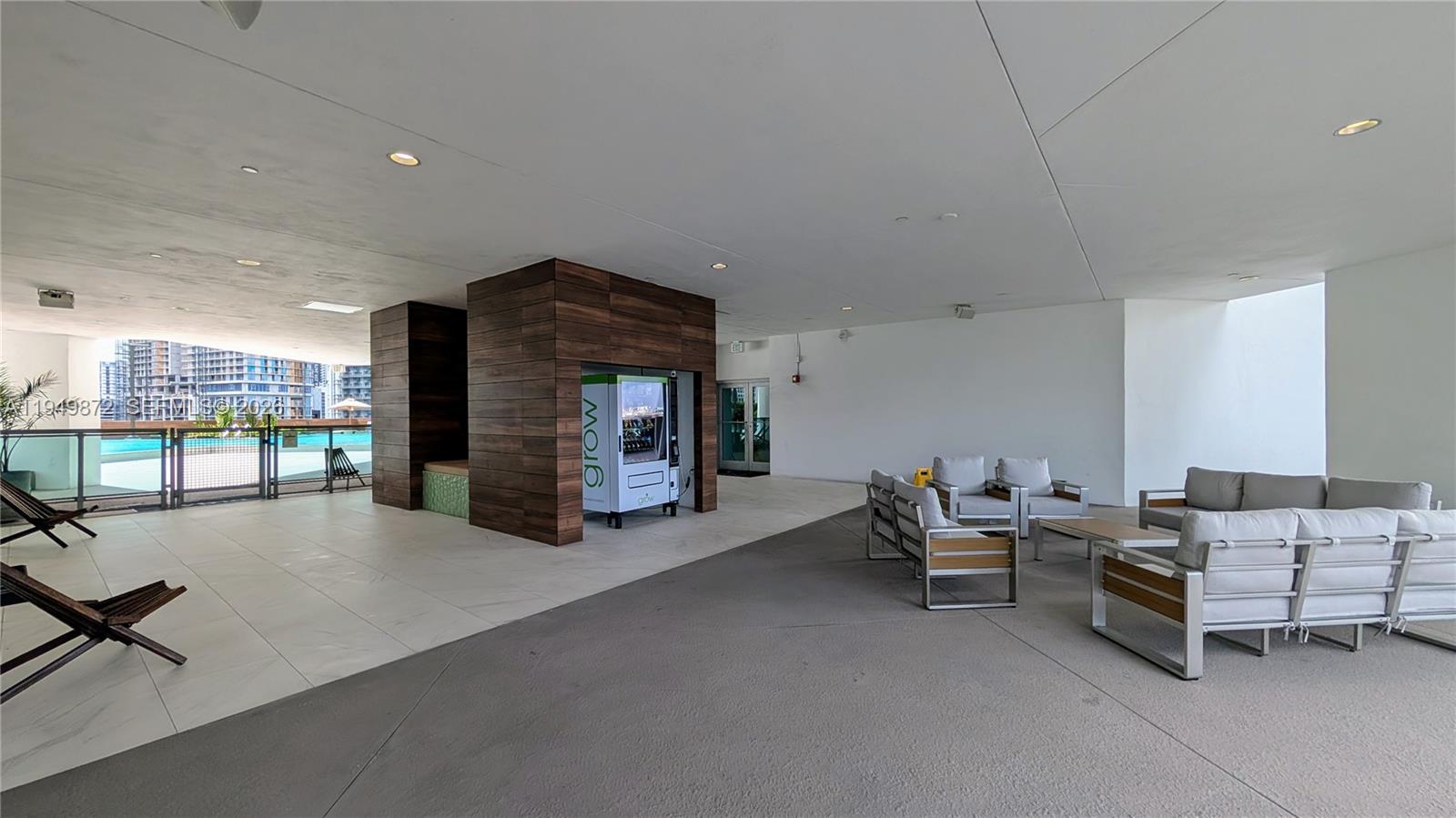 WIND CONDO - Residential