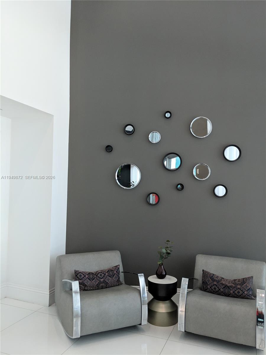 WIND CONDO - Residential