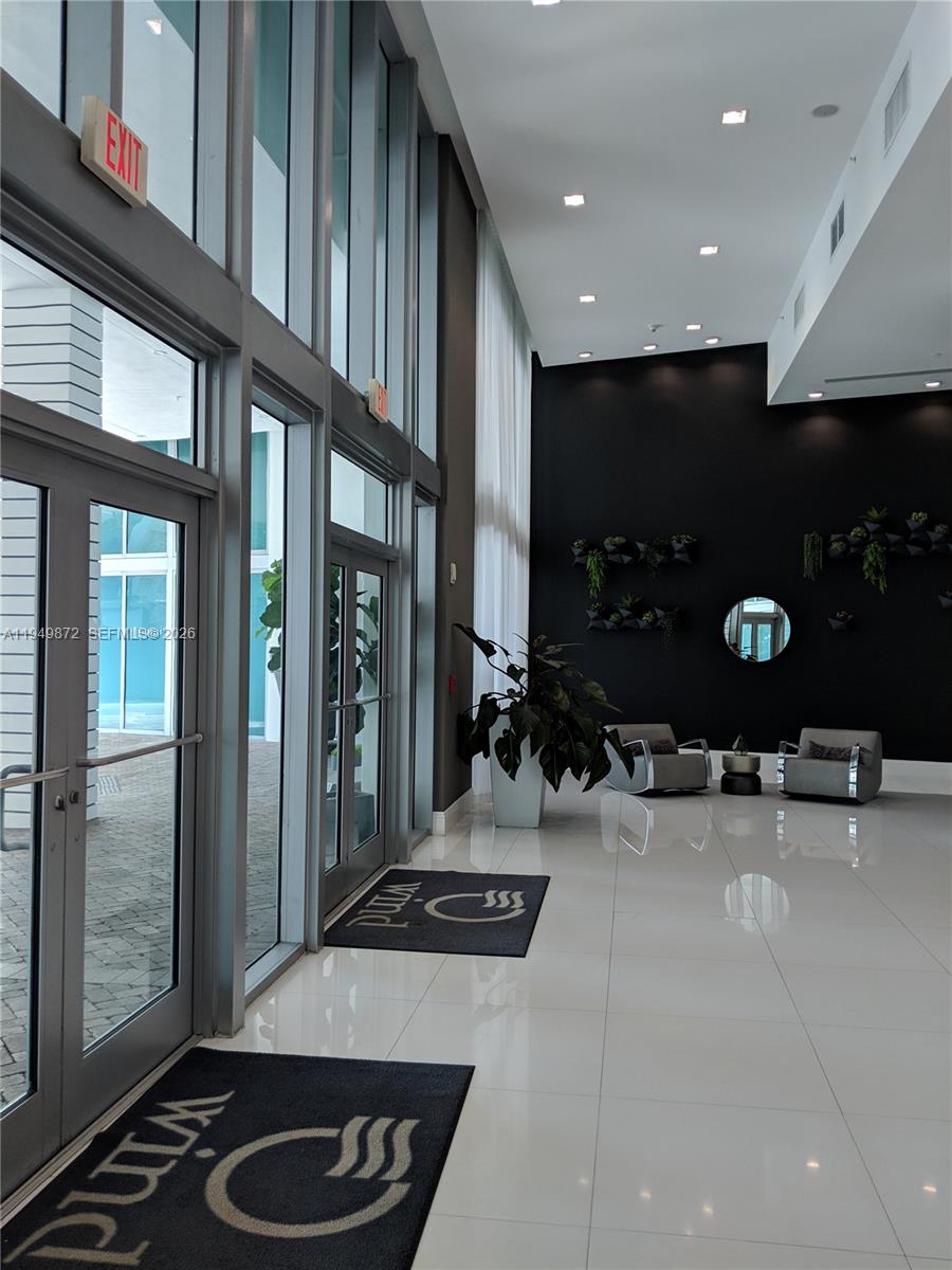 WIND CONDO - Residential