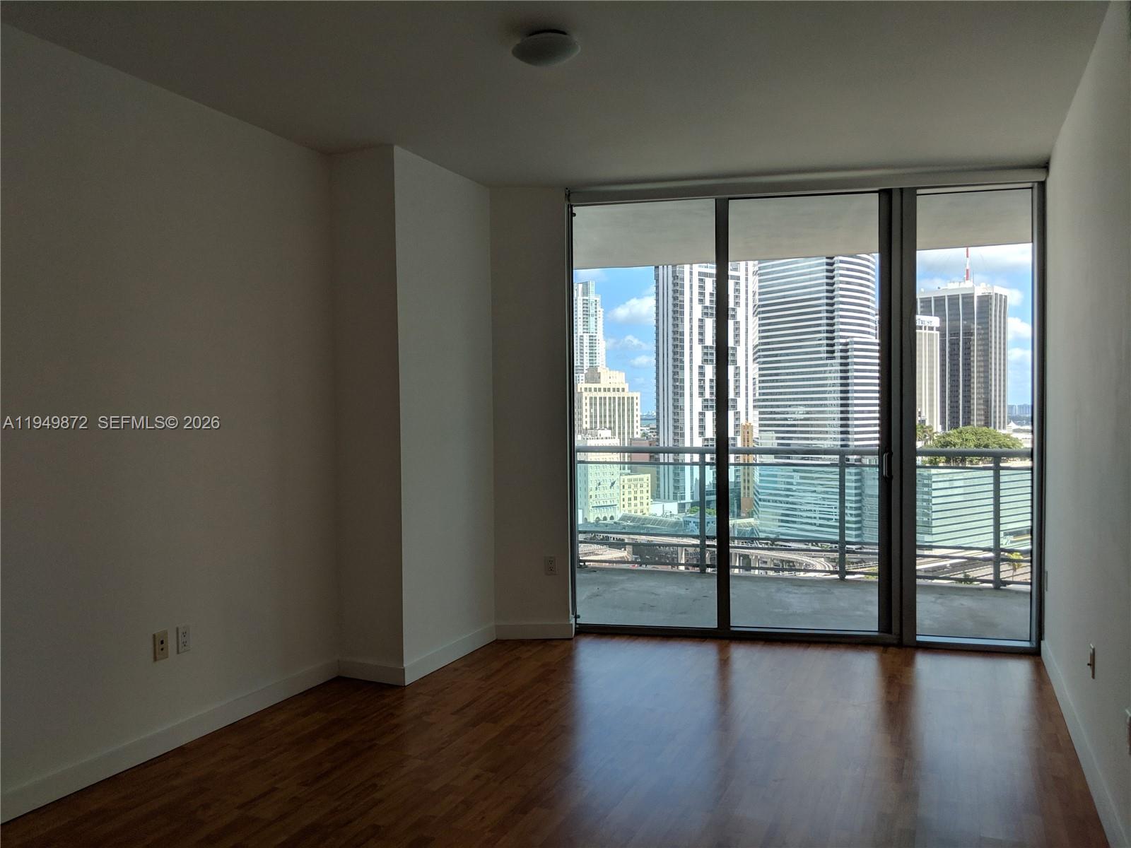 WIND CONDO - Residential