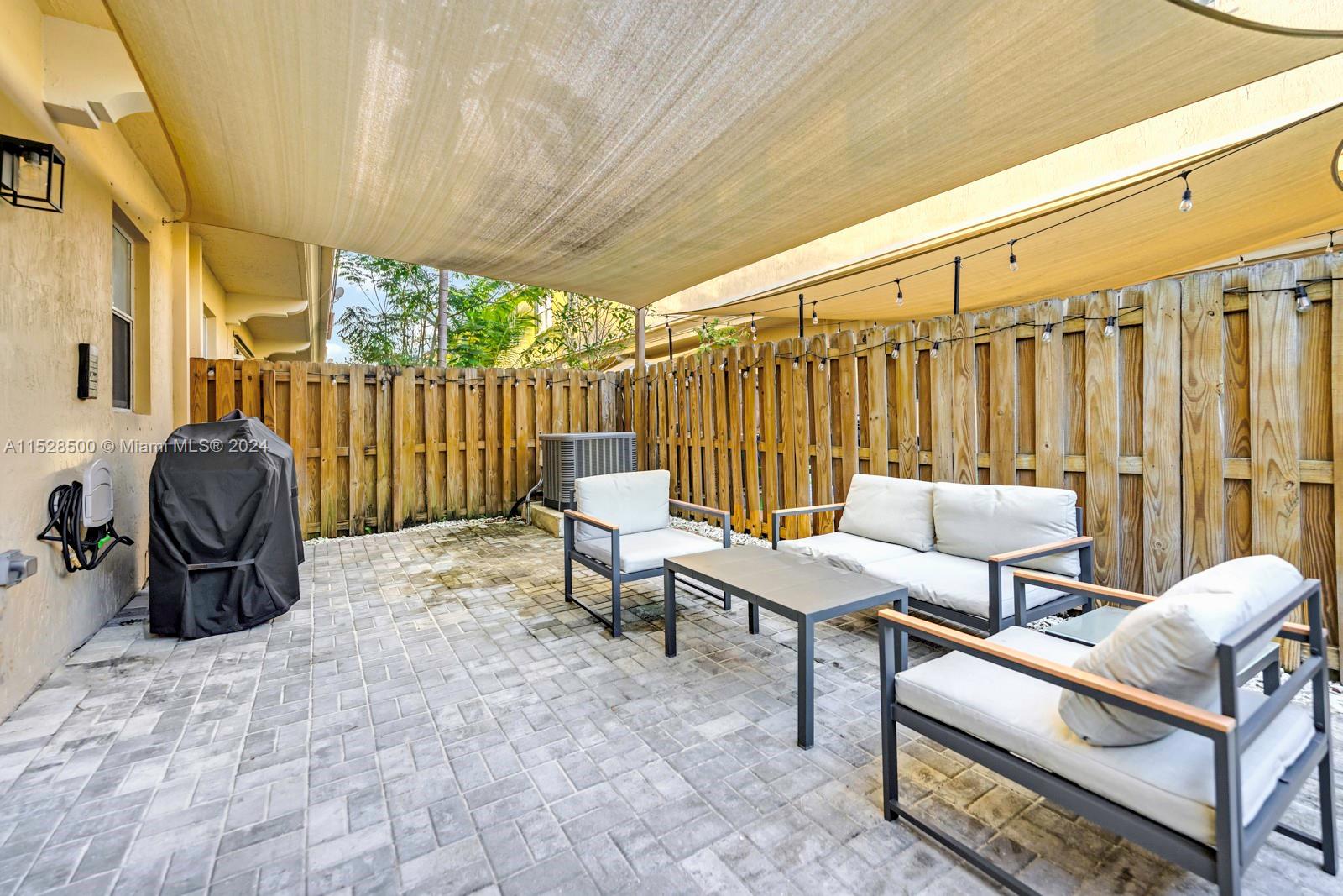 COURTS AT TUSCANY - Residential