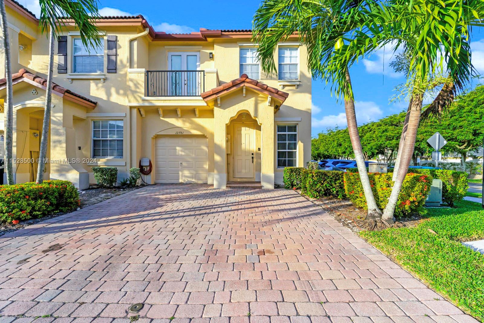 COURTS AT TUSCANY - Residential