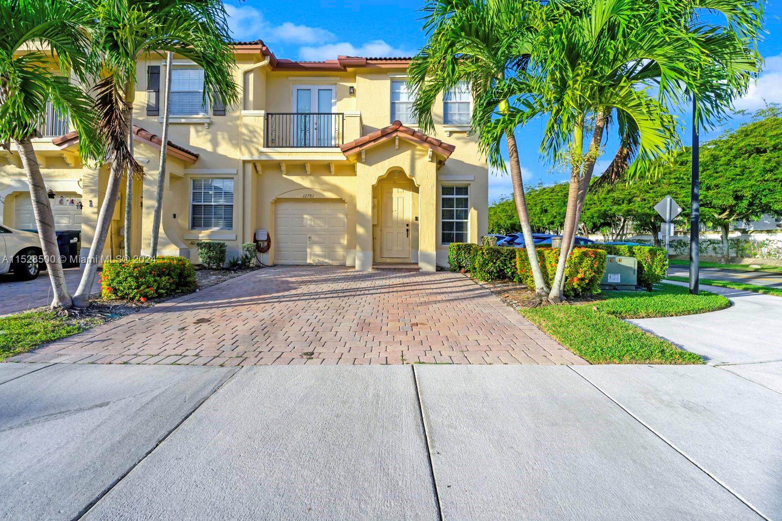 COURTS AT TUSCANY - Residential