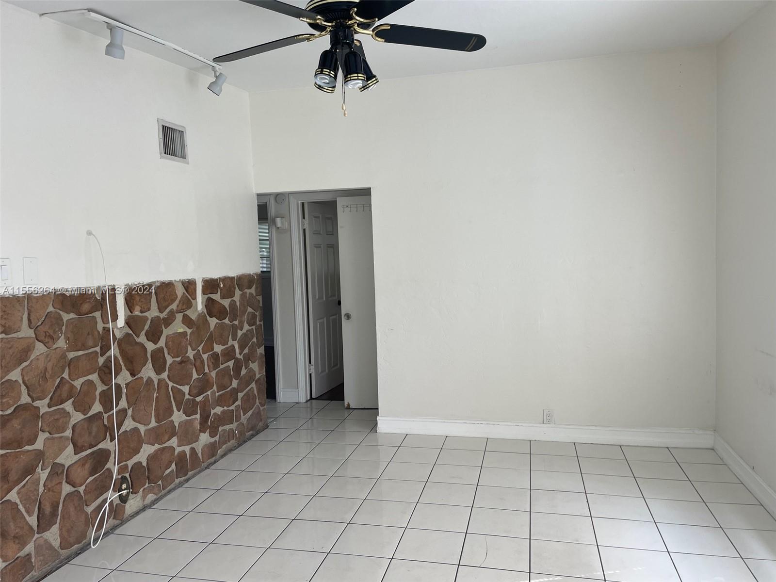 Miami GArdens Estates - Residential Lease