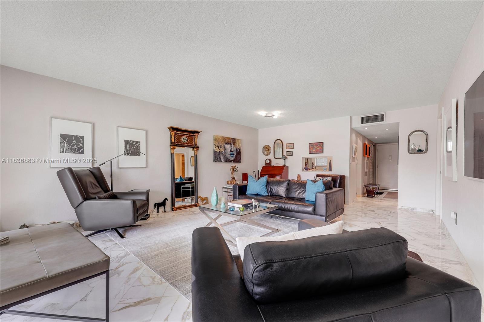 877 NE 195th St 119