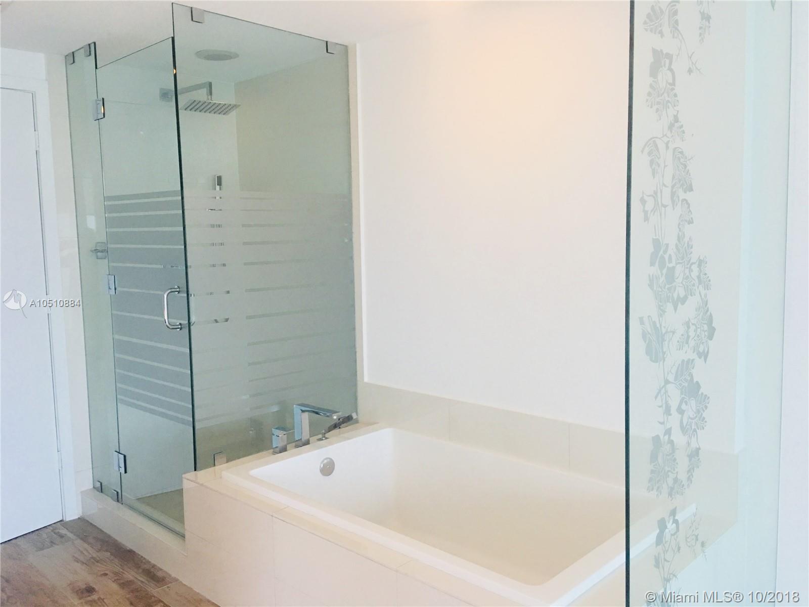 PARAISO BAY CONDO - Residential Lease