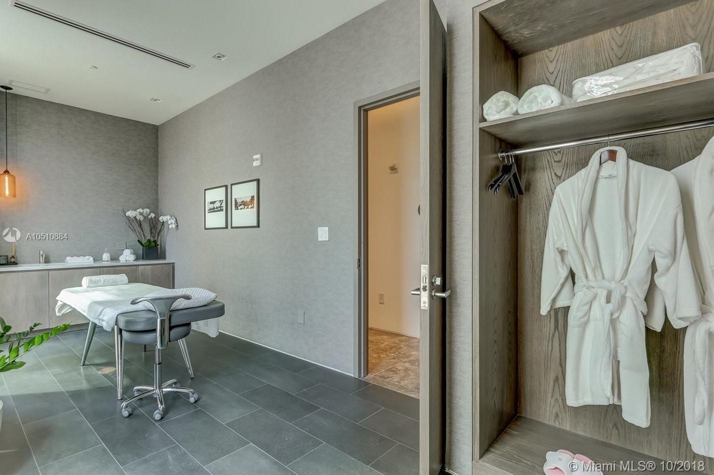 PARAISO BAY CONDO - Residential Lease