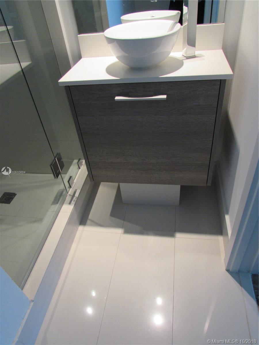PARAISO BAY CONDO - Residential Lease