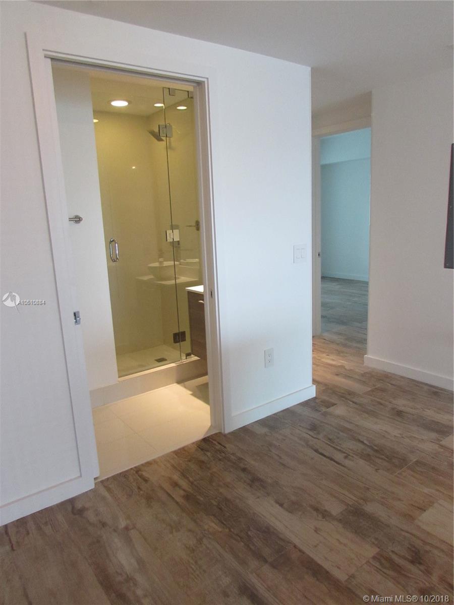 PARAISO BAY CONDO - Residential Lease