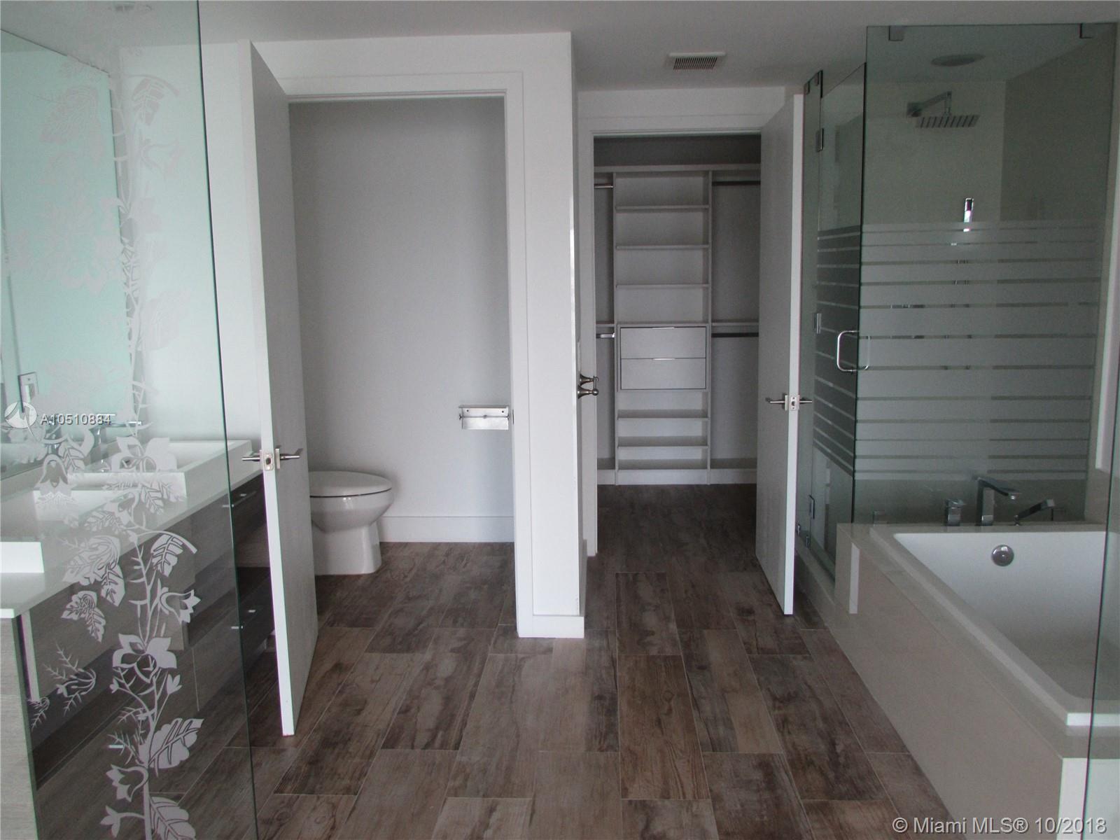 PARAISO BAY CONDO - Residential Lease