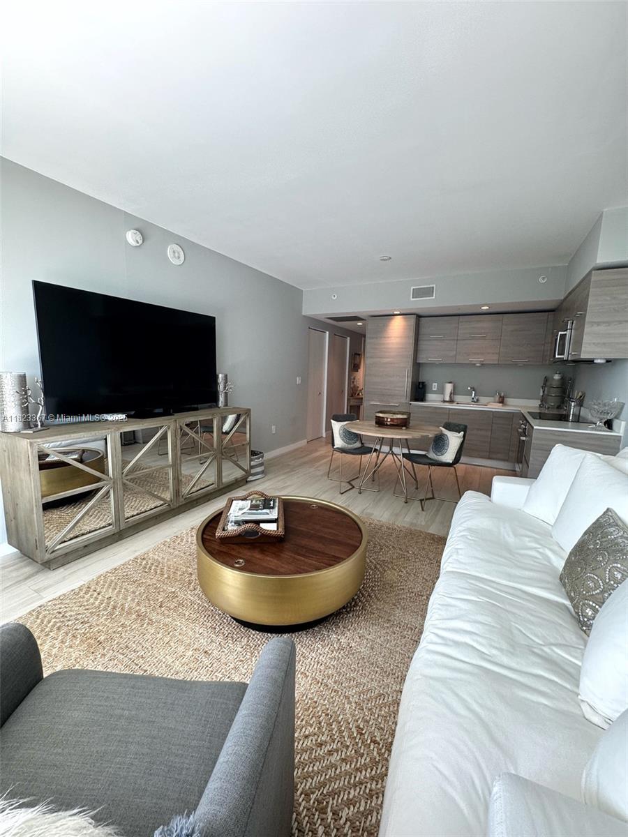 1300 S Miami Ave 2808, Miami, Broward County, Florida - 1 Bedrooms  
2 Bathrooms - 