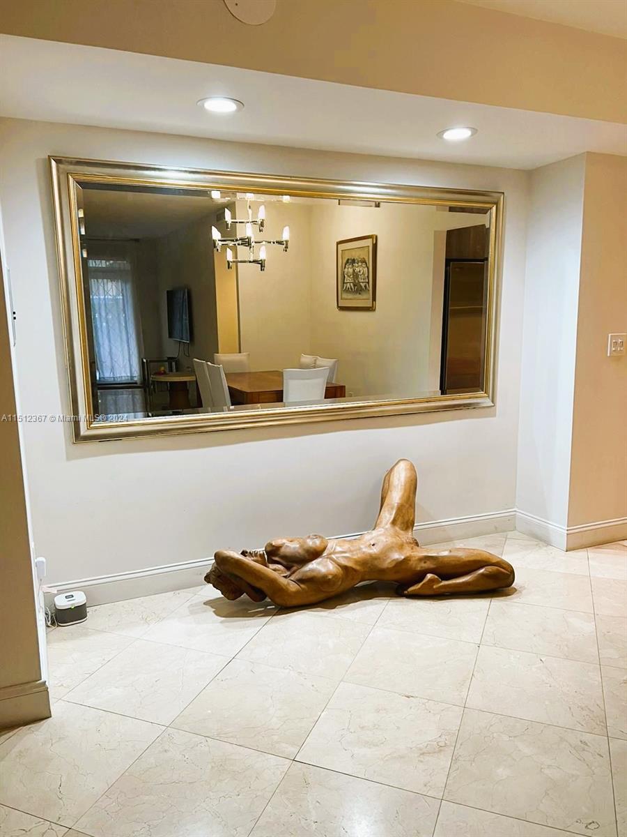 THE PLAZA OF BAL HARBOUR - Residential