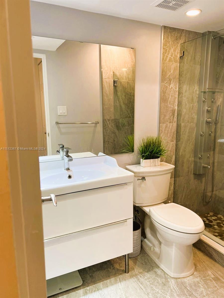 THE PLAZA OF BAL HARBOUR - Residential