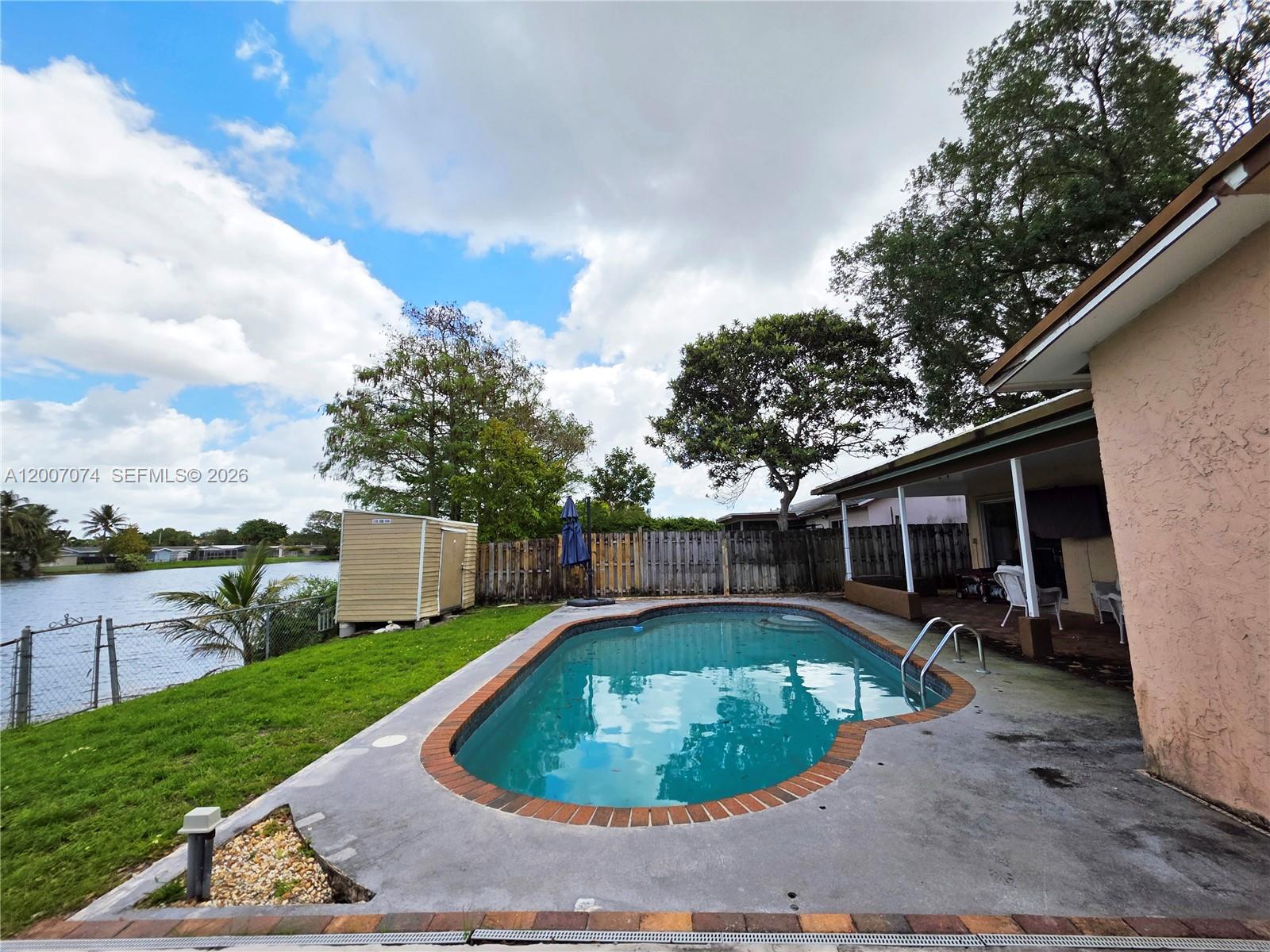 SUNRISE GOLF VILLAGE SEC - Residential