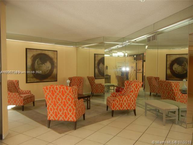 1300 St Charles Pl 311, Pembroke Pines, Miami-Dade County, Florida - 2 Bedrooms  
2 Bathrooms - 