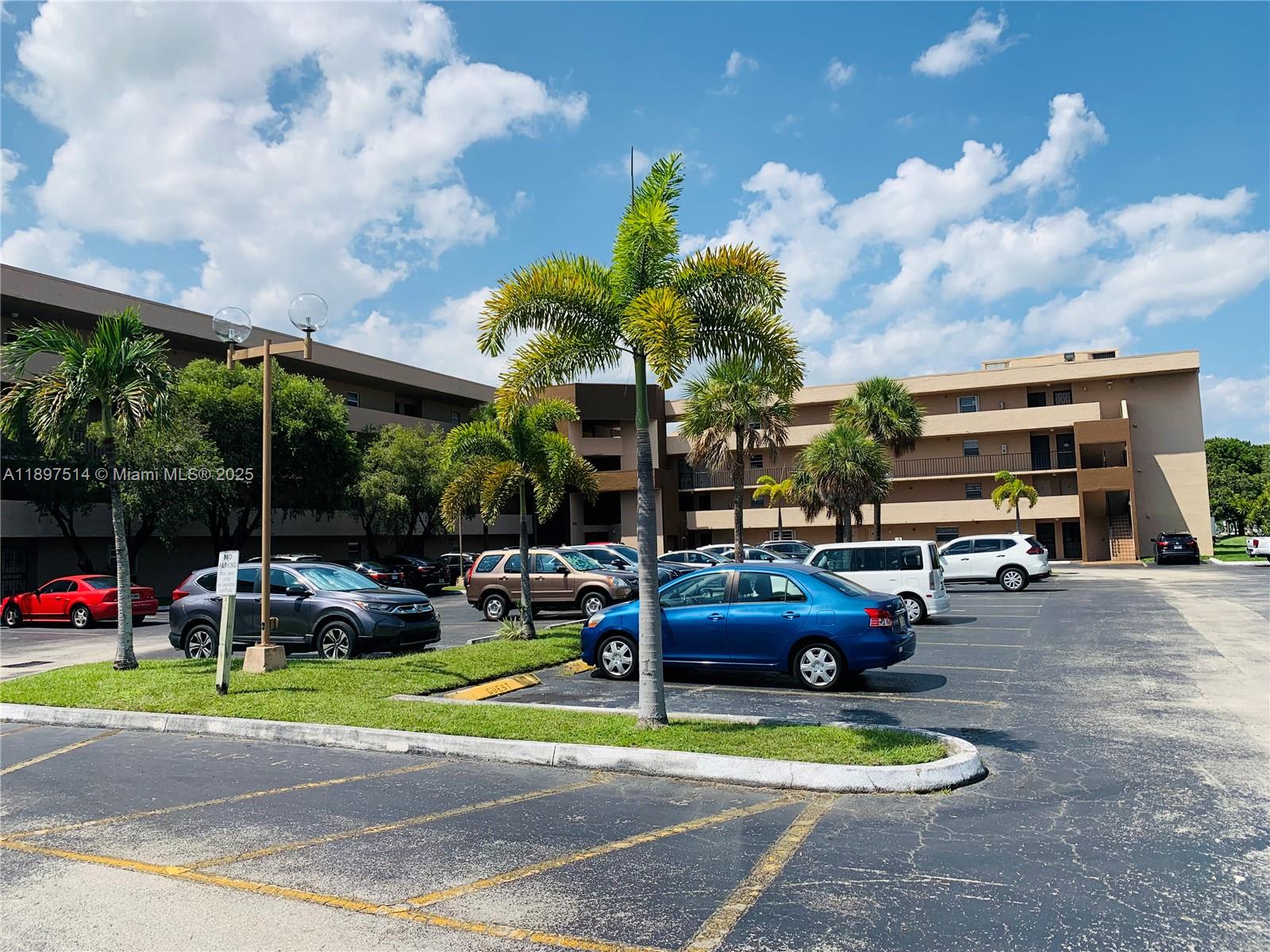 FERNWOODS NO 4 CONDO BLDG - Residential