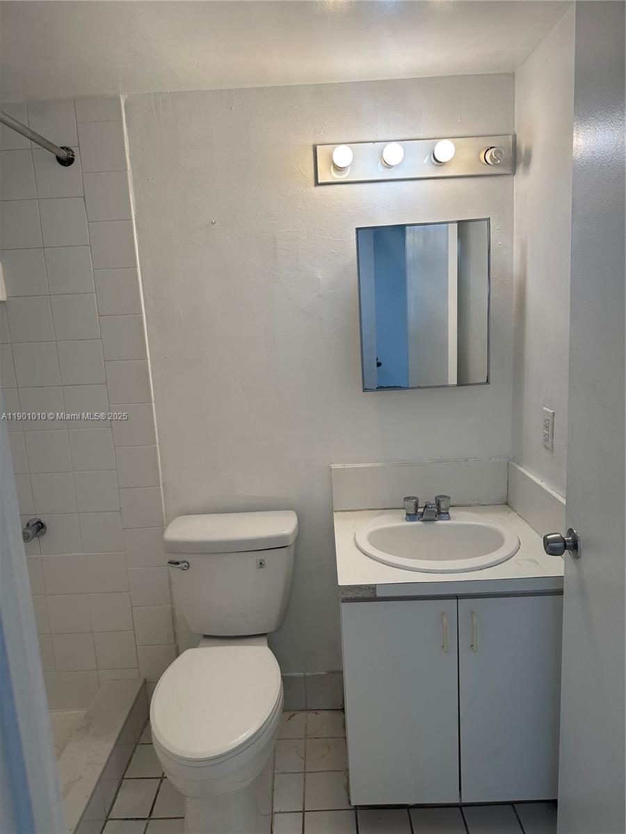 SUNRISE GARDENS CONDO - Residential Lease