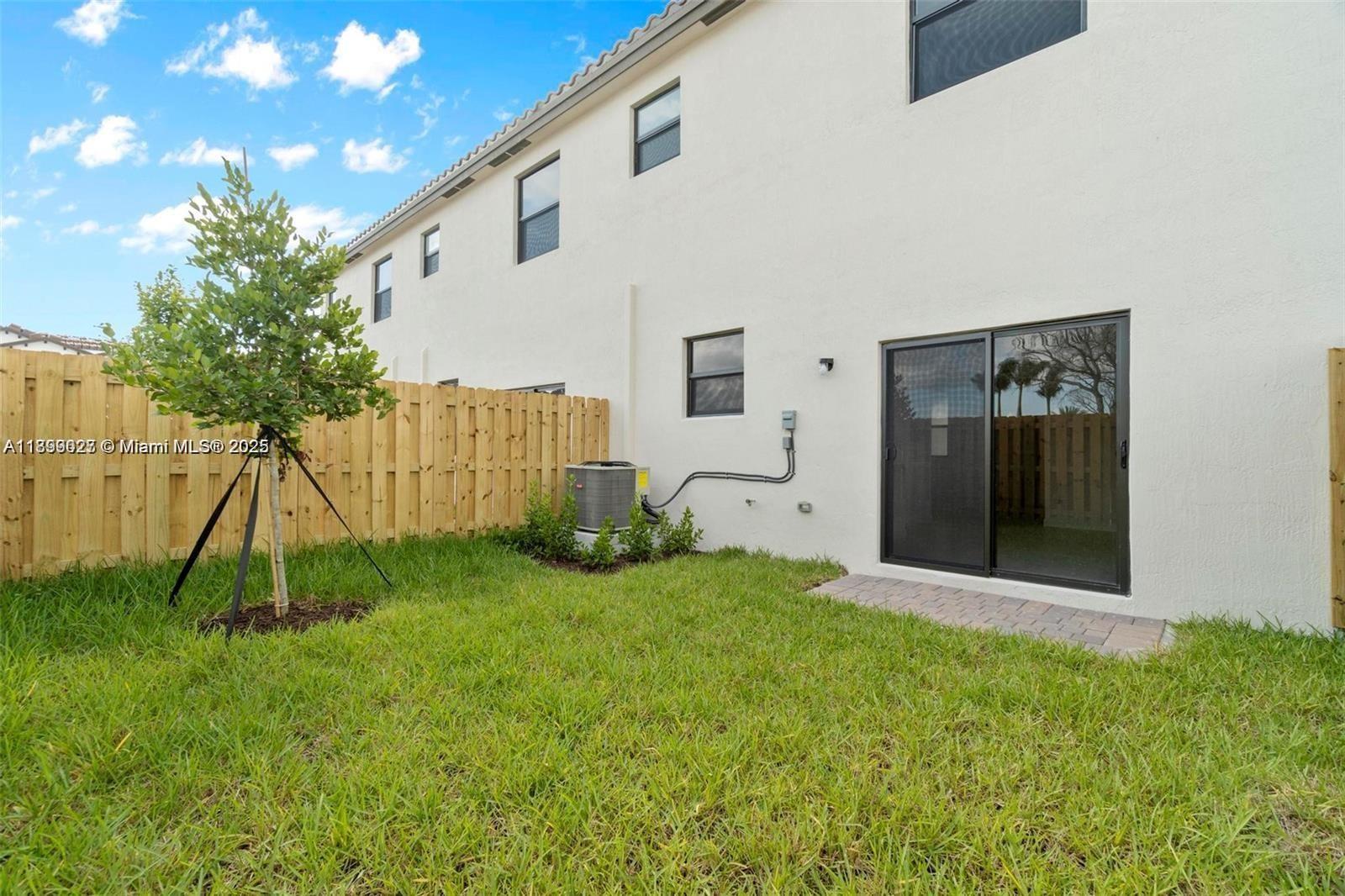 SILVER PALM RESIDENTIAL H - Residential
