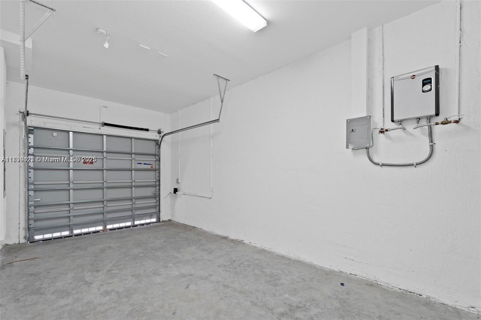 SILVER PALM RESIDENTIAL H - Residential