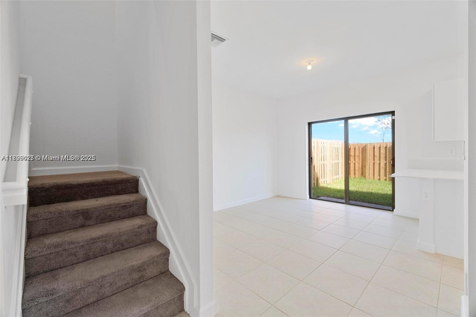 SILVER PALM RESIDENTIAL H - Residential
