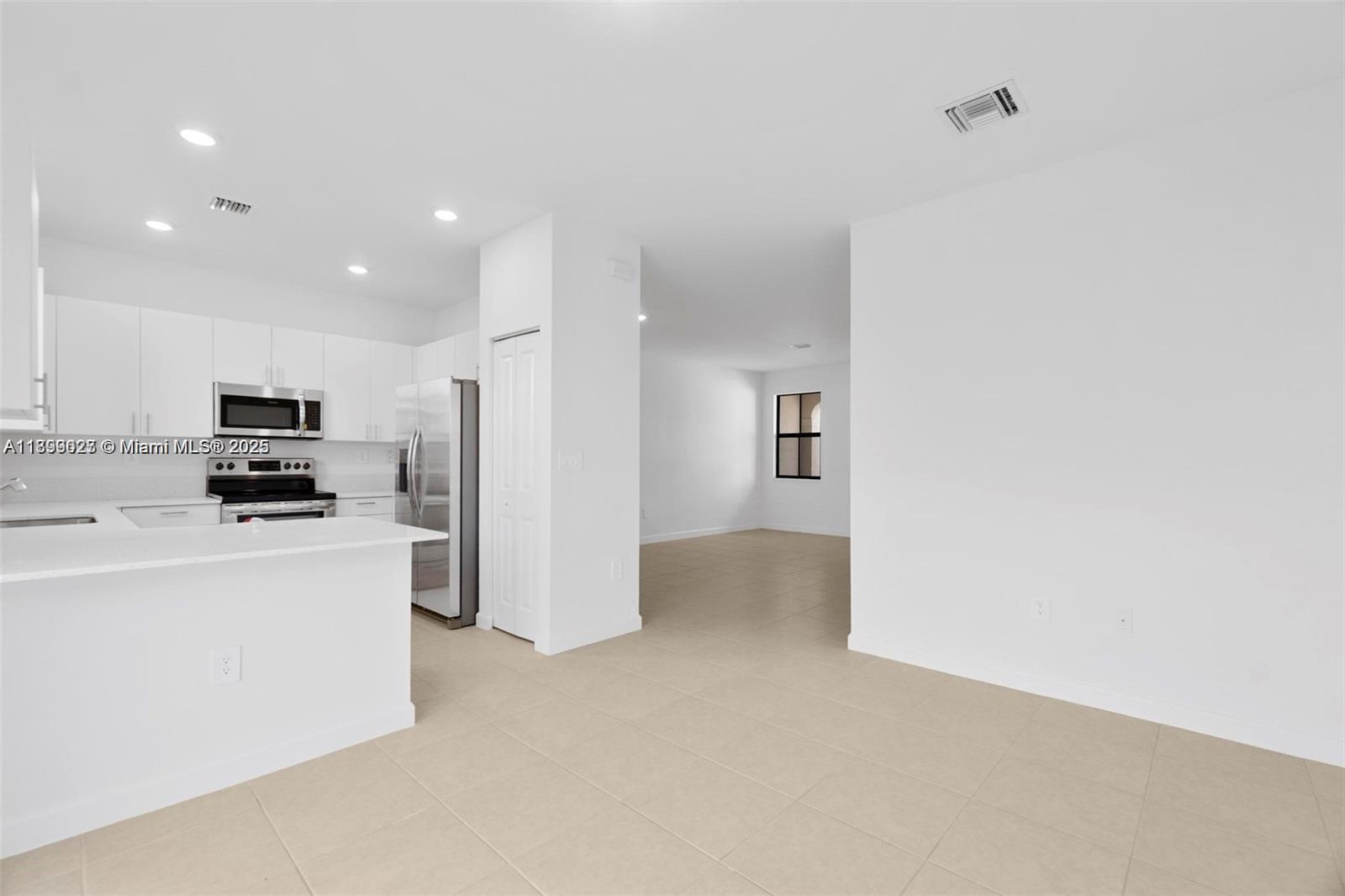 SILVER PALM RESIDENTIAL H - Residential