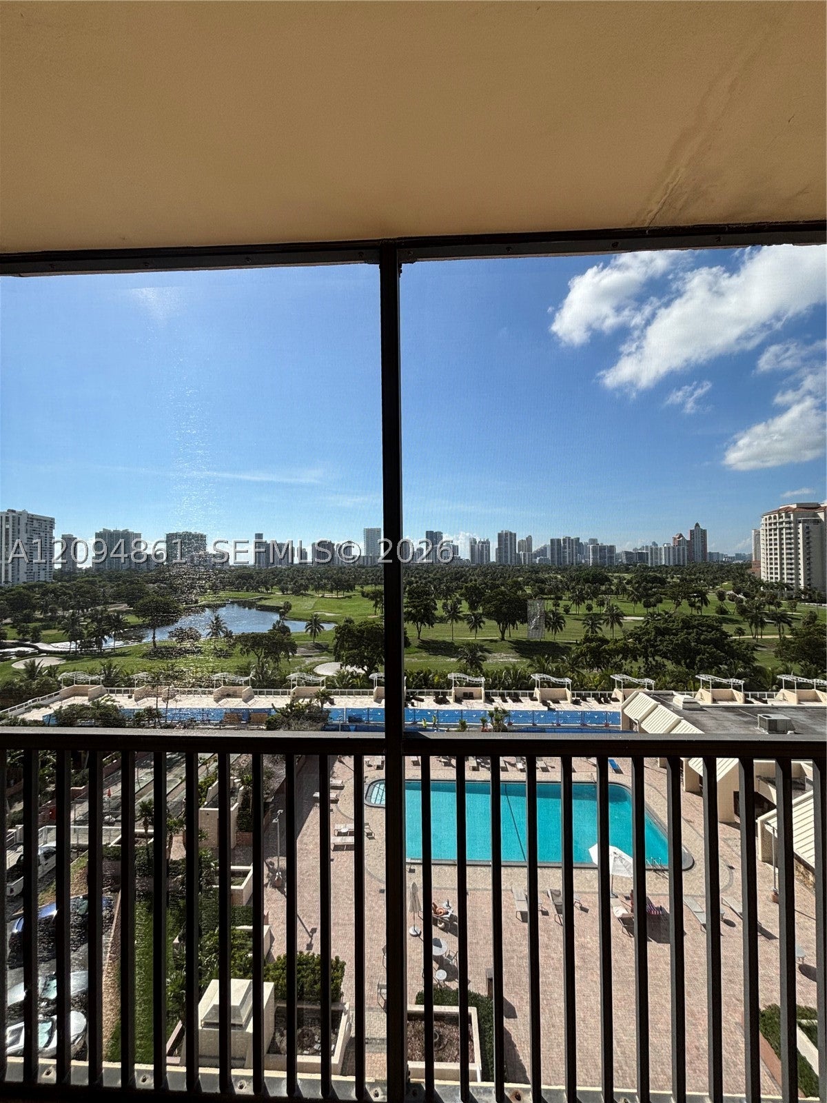 20301 W Country Club Dr 1025