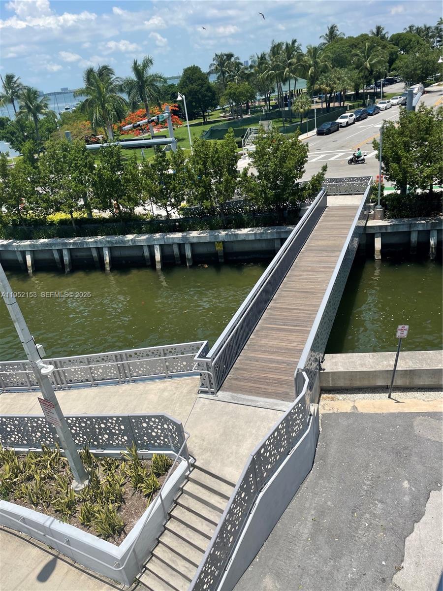 View photos, virtual tours, details... 1674 Bay Rd 405