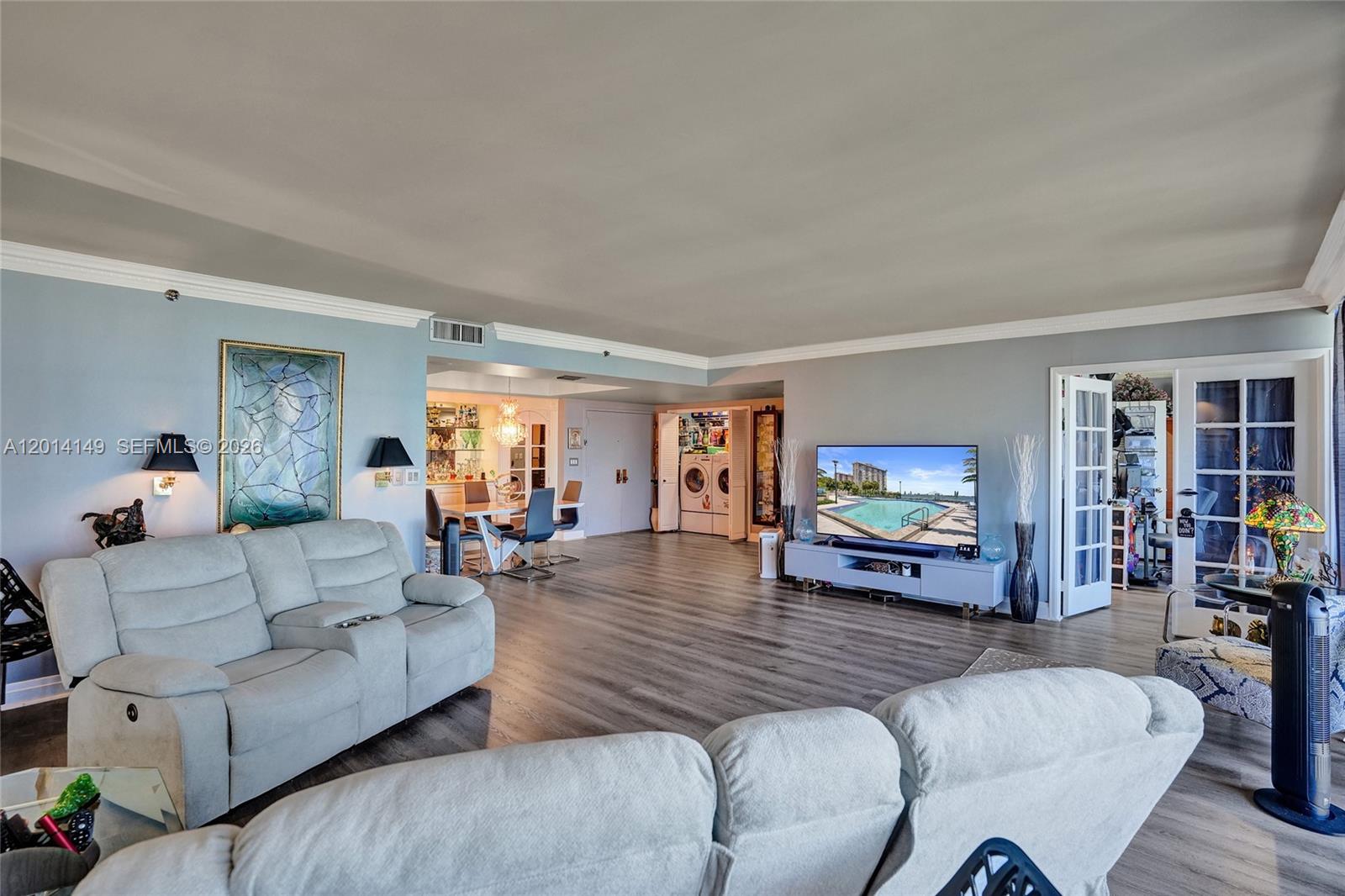 JOCKEY CLUB III CONDO - Residential