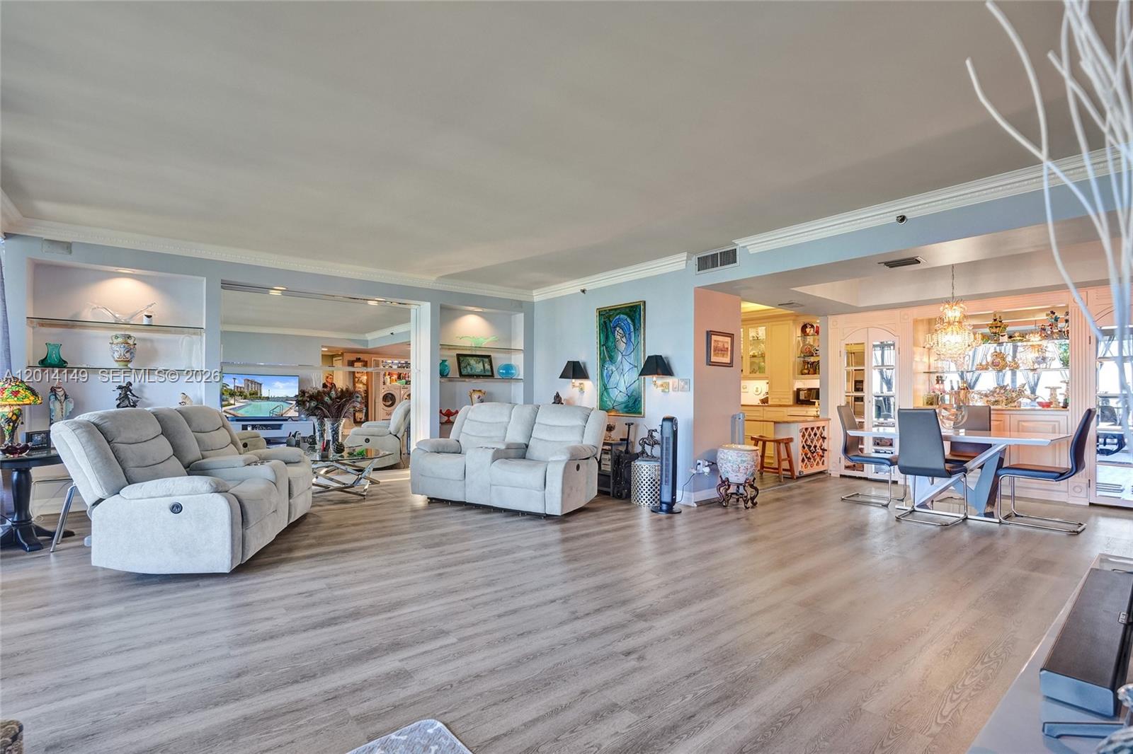 JOCKEY CLUB III CONDO - Residential