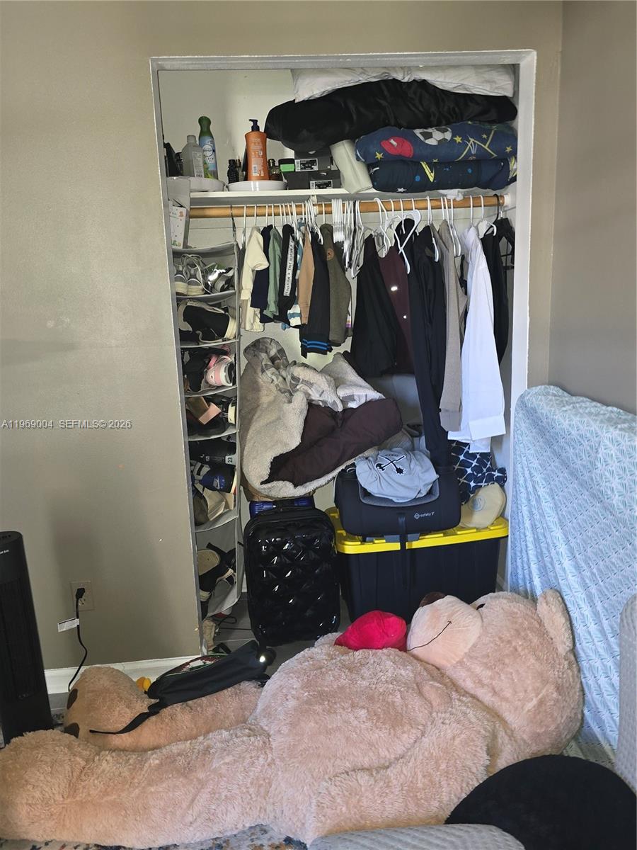 TOWN OF MODELO (DANIA) B- - Residential