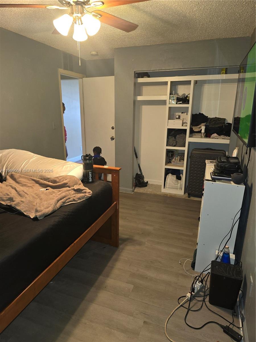 TOWN OF MODELO (DANIA) B- - Residential