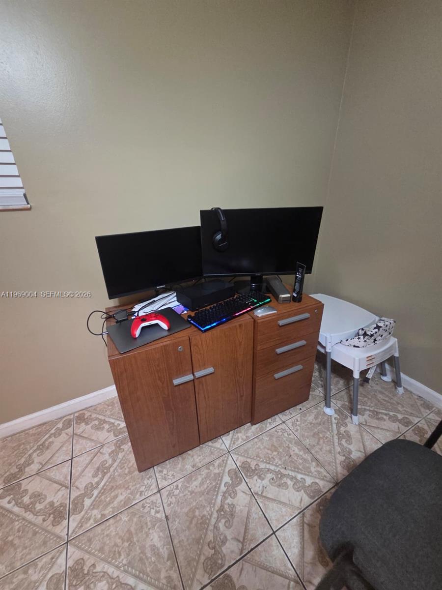 TOWN OF MODELO (DANIA) B- - Residential